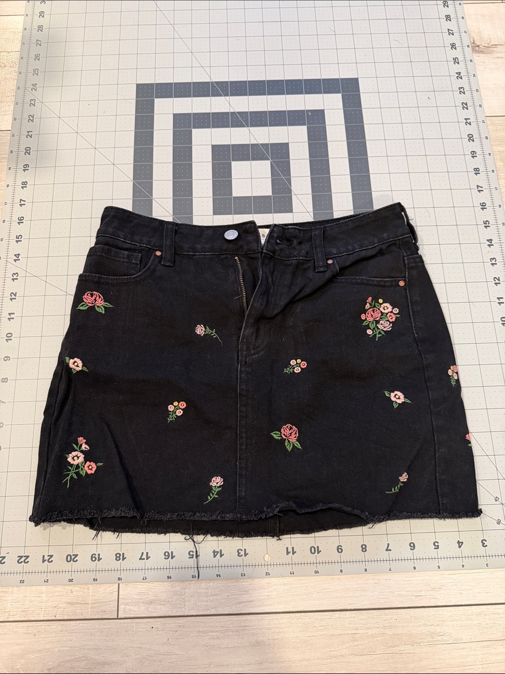 Pacsun Black Floral Embroidered Denim Mini Skirt
